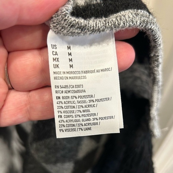 American Eagle Outfitters Aztec Kimono Cardigan Black White M Fringe Southwest - Picture 7 of 7